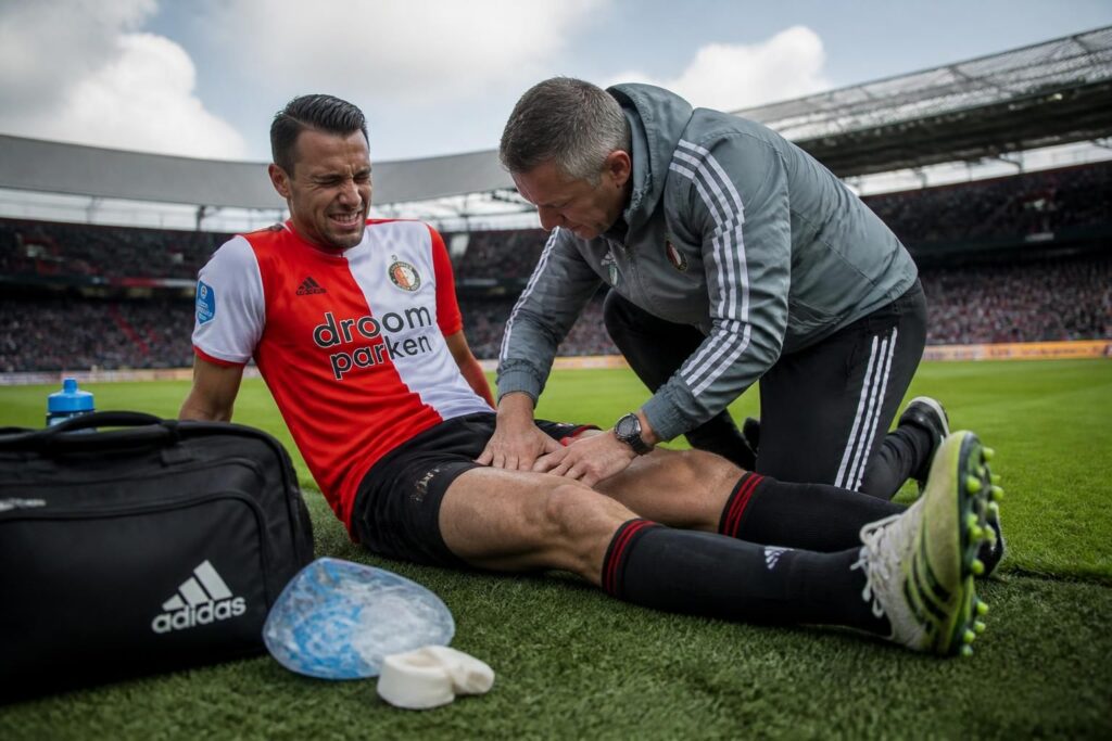 ontdek de gevolgen van de blessure van van persie en de beschikbare herstelmogelijkheden om weer optimaal te kunnen presteren.